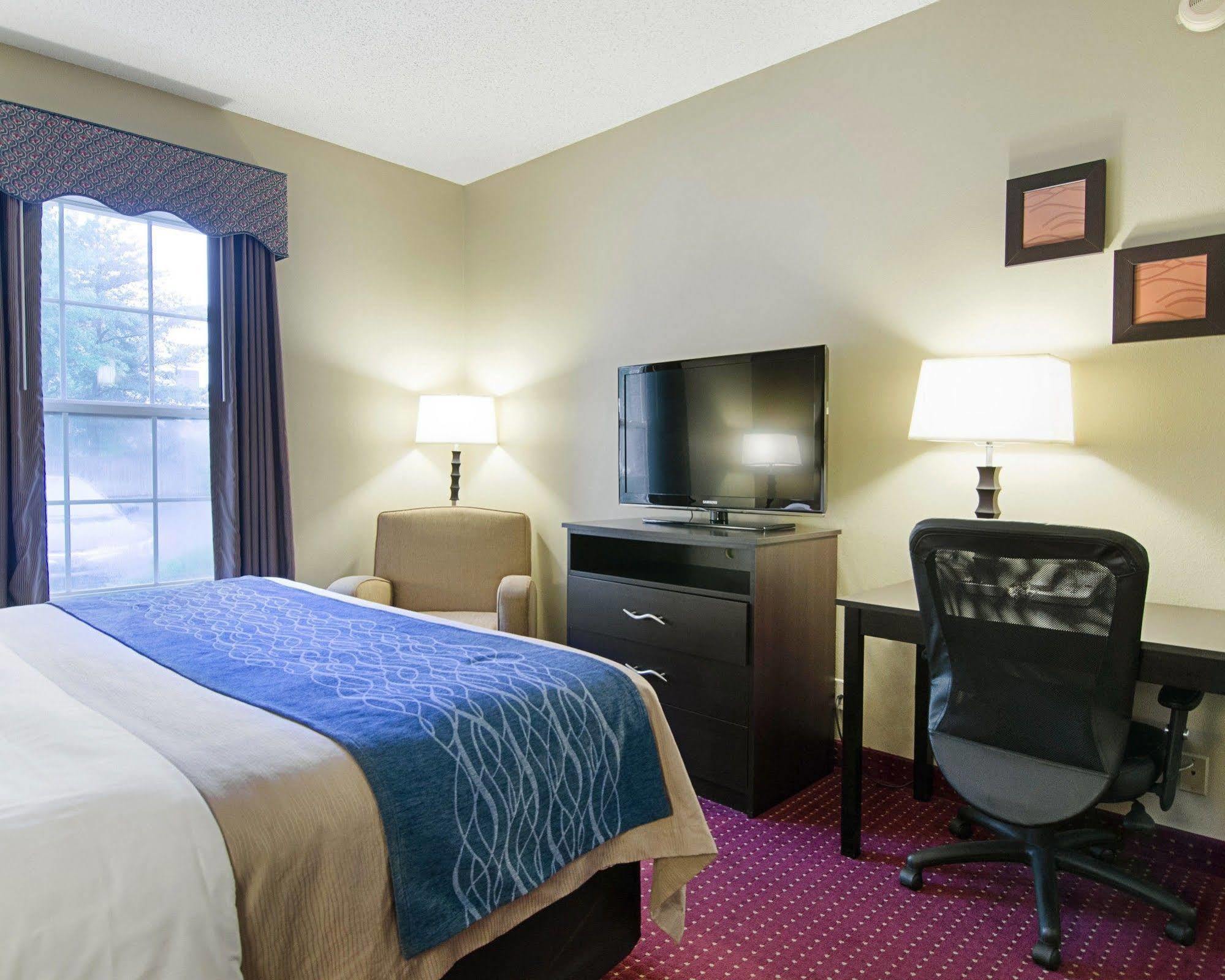 Quality Inn & Suites Little Rock West Екстер'єр фото